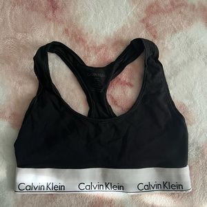 Calvin Klein sports bra🏐🏀🎾